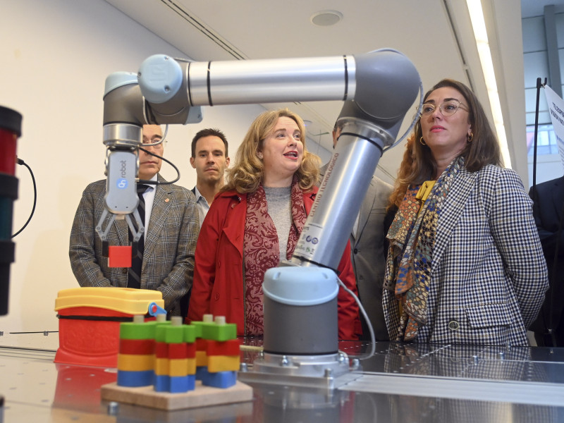 Inauguración del Tercer Encuentro Tecnológico Burgos Industria 4.0, donde participa la consejera de Movilidad y Transformación Digital, María González Corral