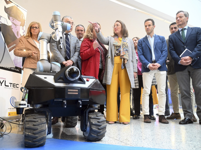 Inauguración del Tercer Encuentro Tecnológico Burgos Industria 4.0, donde participa la consejera de Movilidad y Transformación Digital, María González Corral