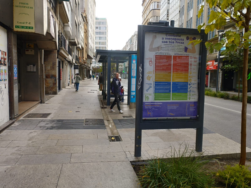 Marquesina con divulgación promovida por la Universidade da Coruña