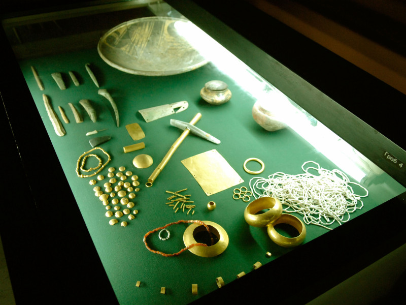 AJACW1 Archaeological Museum Varna Bulgaria finds Eneolithic necropolis