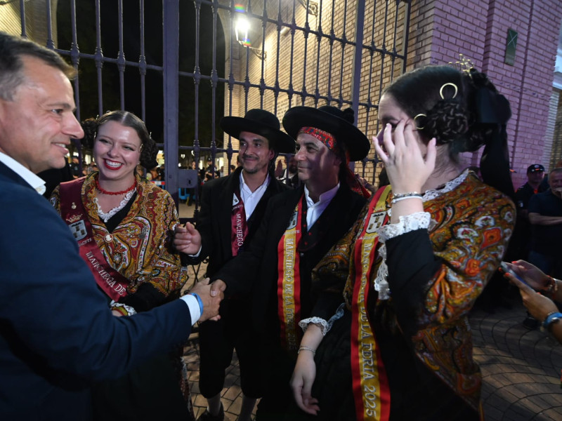 Manuel Serrano, junto a los Manchegos de la Feria