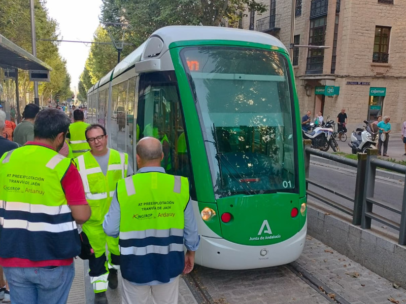El tranvía de Jaén regresa a las calles