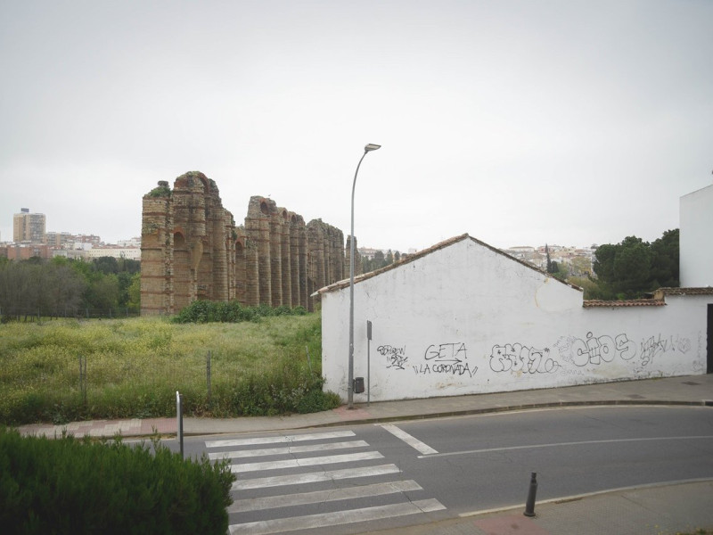Mérida a punto de adquirir la parcela de la Ronda de los Eméritos para crear un gran espacio cultural y verde