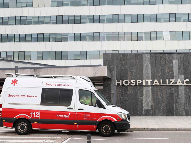 Entrada al área de Hospitalización del HUCA