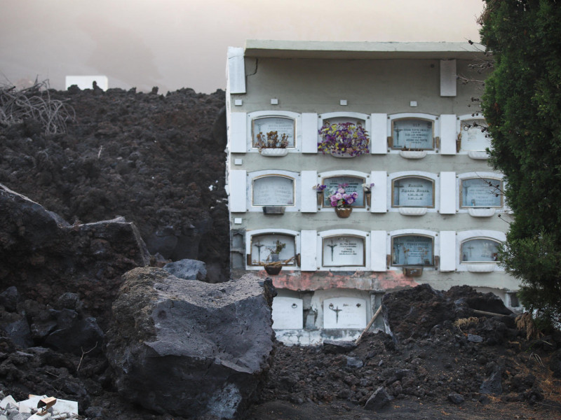 Las obras de la segunda fase de la reconstrucción del cementerio de Nuestra Señora de Los Ángeles, en el barrio de Las Manchas, en La Palma