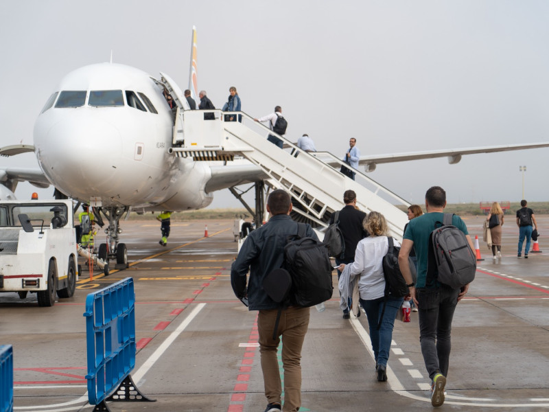 2.000 trabajadores de cerámicas de Castellón viajarán hasta Bologna a través del aeropuerto de Castellón