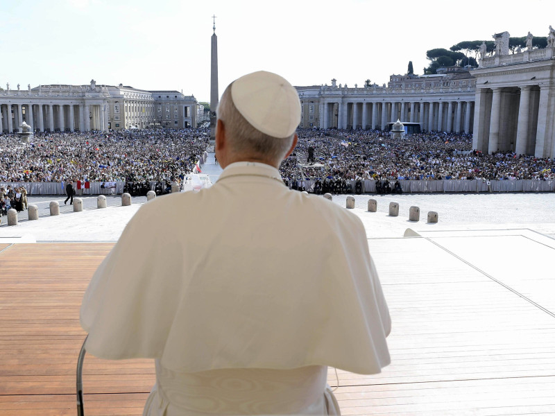 VATICAN CITY (Vatican City State (Holy See)), 17/09/2025.- A handout picture provided by the Vatican Media shows Pope Leo XIV leading the weekly general audience in Saint Peter's Square, Vatican City, 17 September 2025. (Papa) EFE/EPA/VATICAN MEDIA HANDOUT HANDOUT EDITORIAL USE ONLY/NO SALES