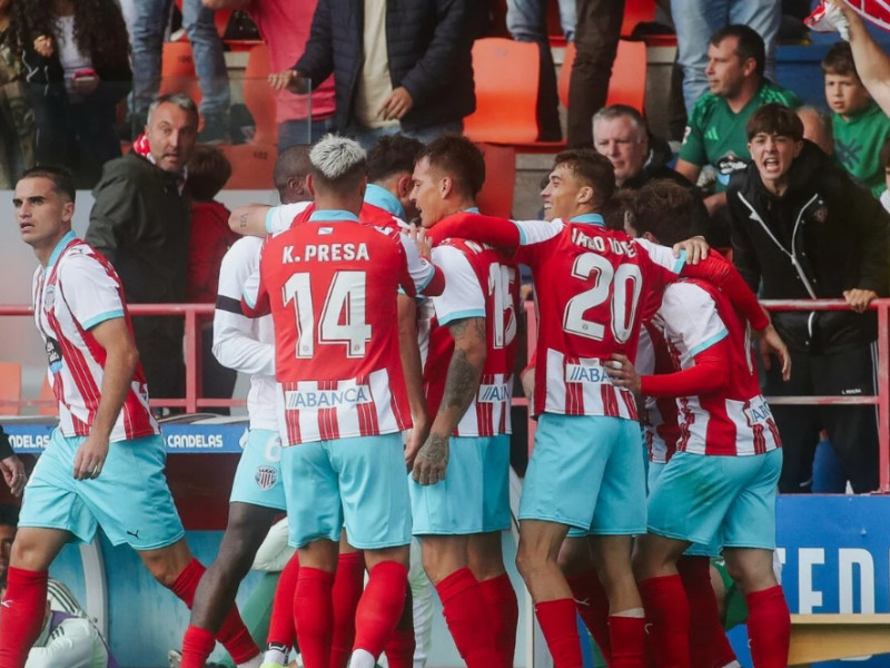 El CD Lugo gana al Racing de Ferrol (2-1)