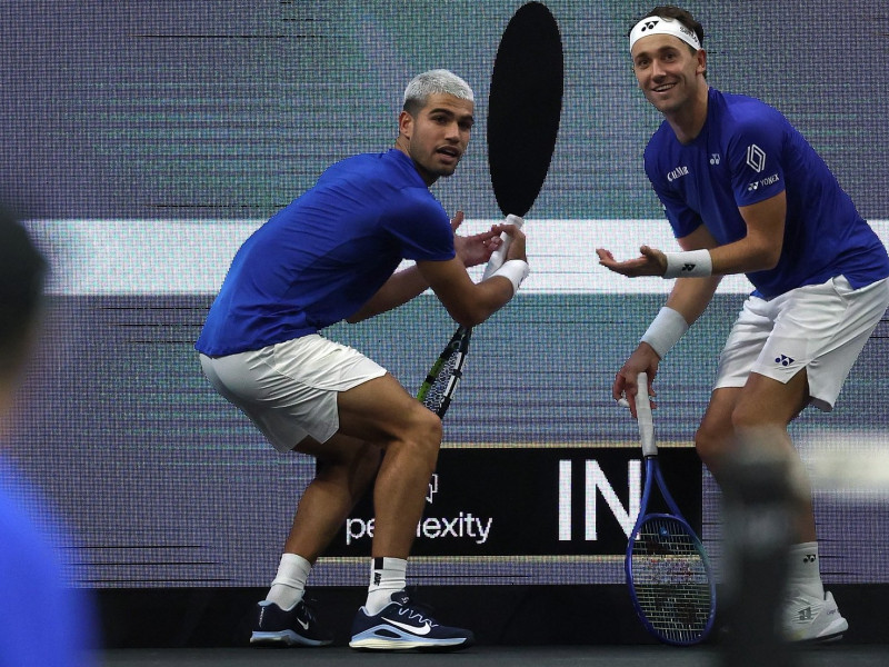Alcaraz y Casper Ruud ganaron su partido de dobles