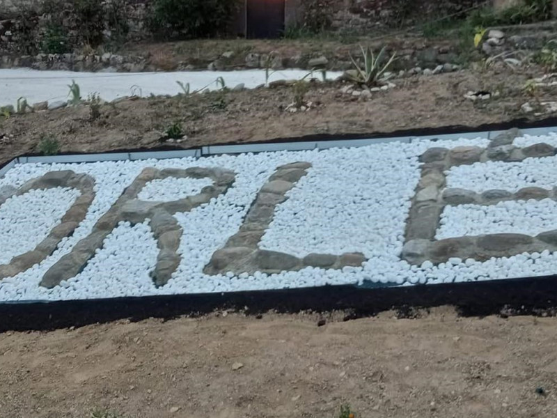 Un elemento decorativo en el pueblo de Orlé