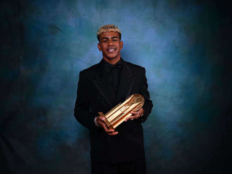 Lamine Yamal gana el Trofeo Kopa