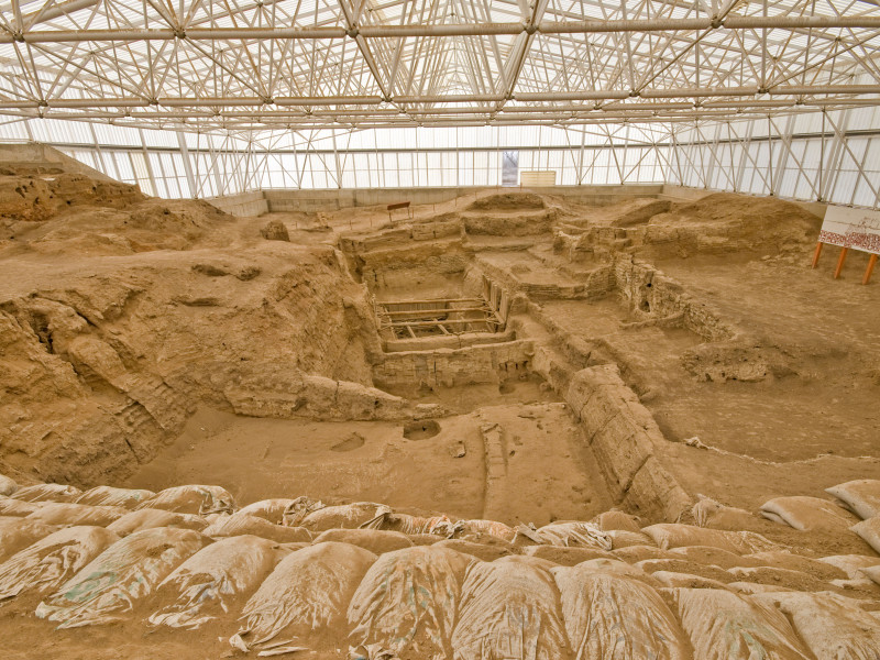 BH5G23 Catal Hoyuk settlment remains and excavation site, Turkey.