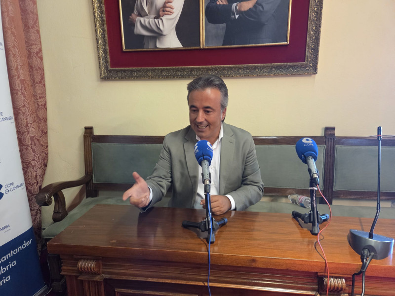 Diego Movellán, alcalde de Camargo, en el programa especial de COPE desde el ayuntamiento