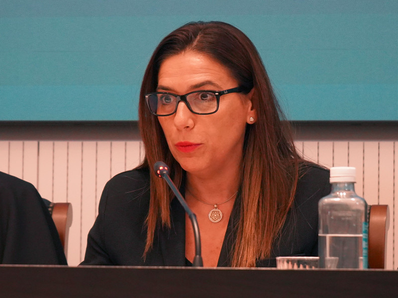Dª Esther Gómez