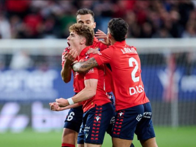 Víctor Muñoz celebra el 1-0 de Osasuna contra el Elche