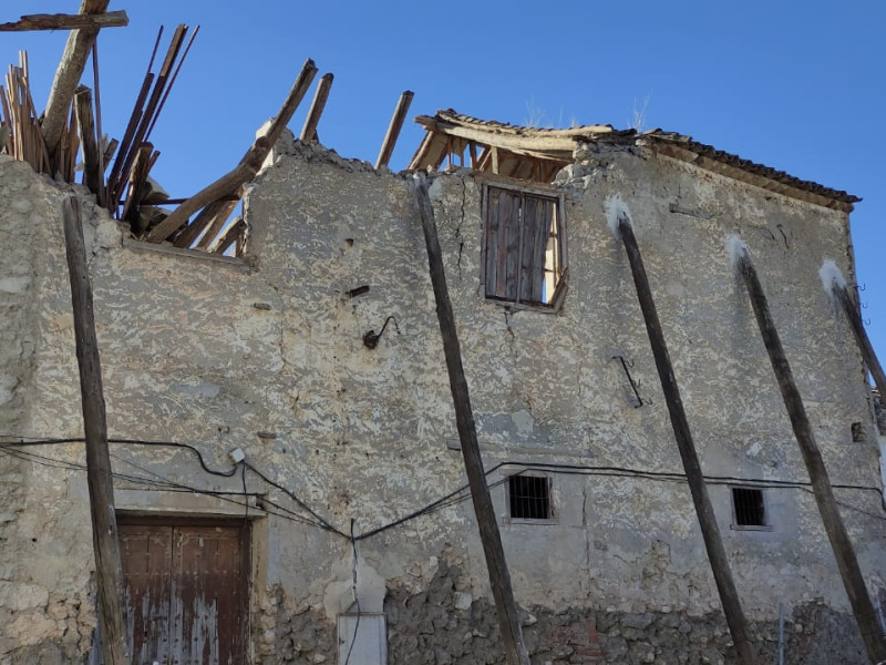 Edificio derrumbado en El Romeral