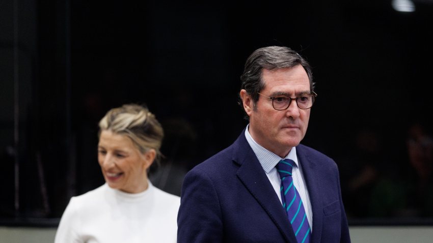 Discrepancias entre Yolanda Díaz y el presidente de la CEOE, Antonio Garamendi