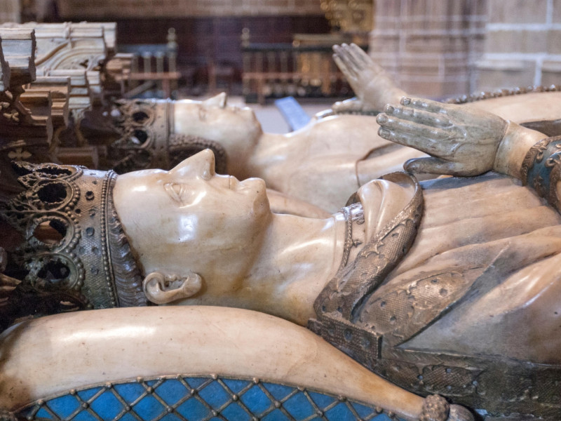 Tumba de alabastro de Carlos III de Navarra y su esposa Leonor en la Catedral de Pamplona