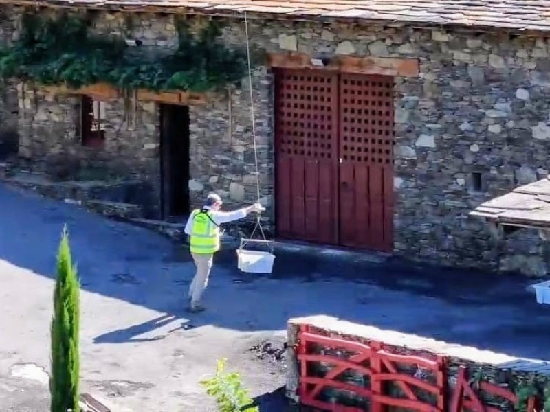 El dron transportó tres cargas que sumaron 60 kilos de uvas