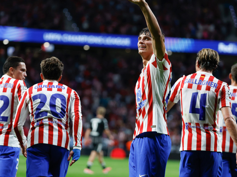 Le Normand celebra el segundo gol del Atlético de Madrid al Eintracht de Frankfurt