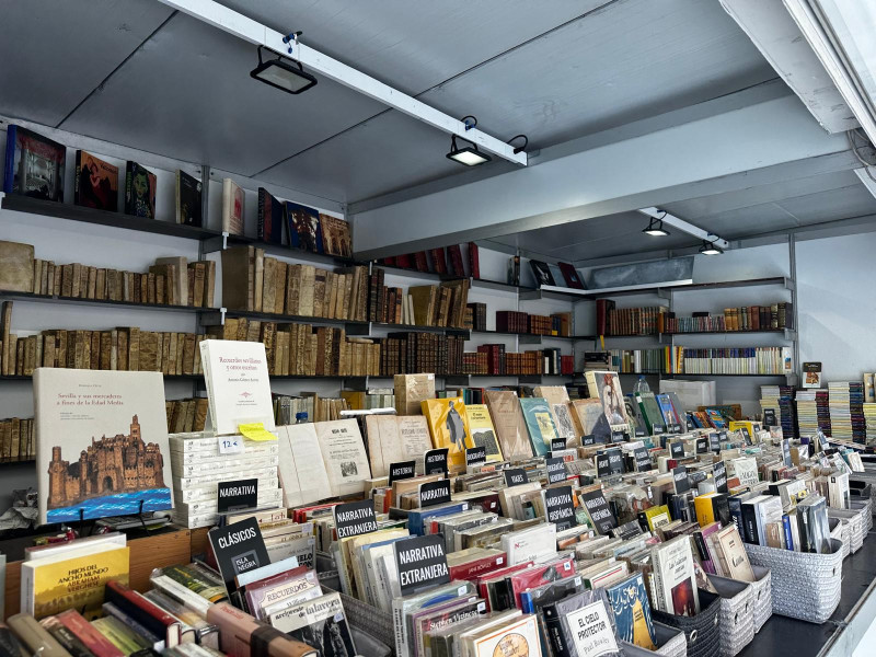 Feria del libro antiguo y de ocasión de Sevilla