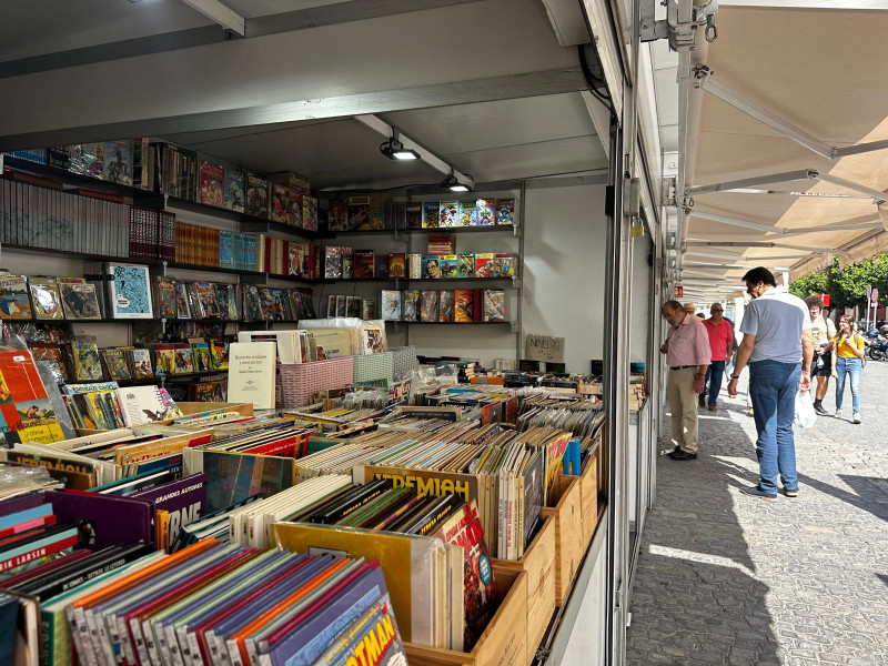 Feria del libro antiguo y de ocasión de Sevilla