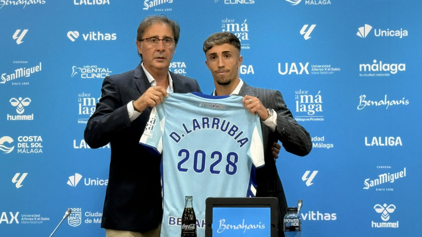 Imagen de Loren con Larrubia este mediodía en La Rosaleda.