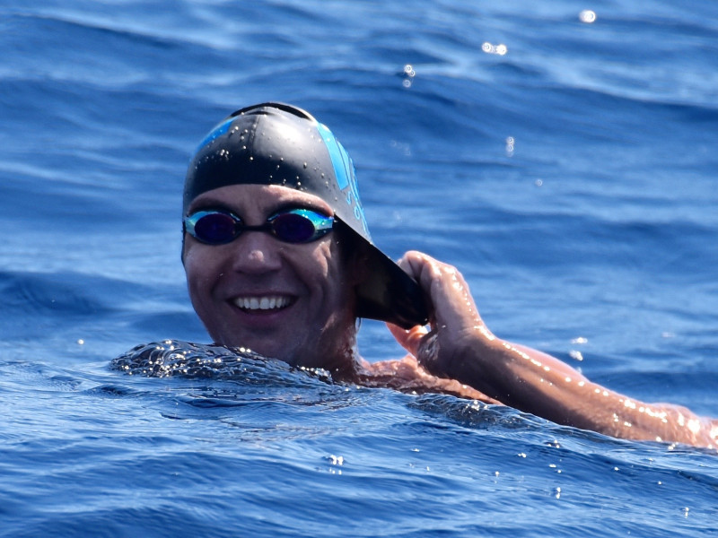 Jongennel estará 24 horas metido en el mar