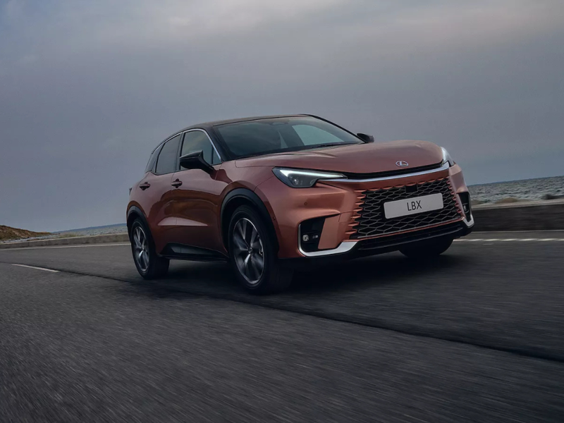 Lexus LBX (2025) híbrido
