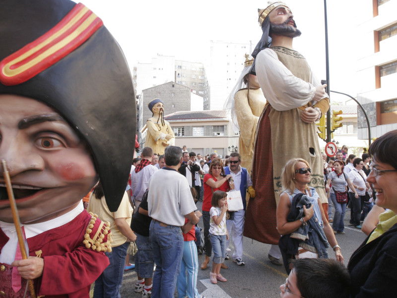 La Comparsa de Gigantes y Cabezudos de Zaragoza es de las más antiguas de España.