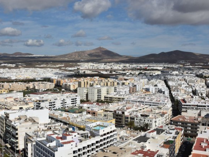 vista-aerea-de-viviendas-en-arrecife_1_766x440