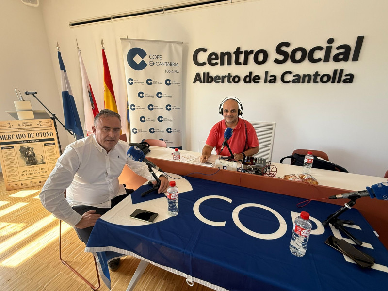 Ángel Bordas, alcalde de Liérganes, junto a Jaime del Olmo