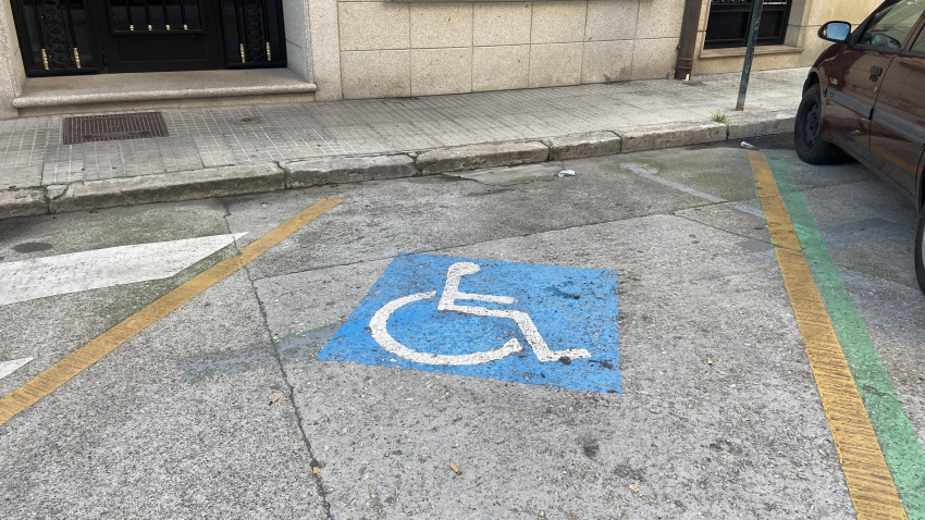 Señal de aparcamiento PMR en A Coruña