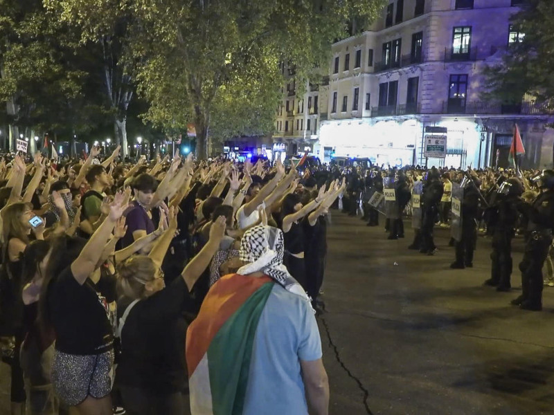 Momentos de tensión y algunos incidentes tras concluir la manifestación en Madrid para reclamar la liberación de la Flotilla