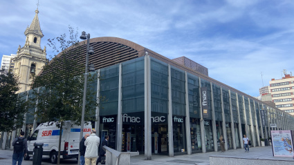 FNAC en la plaza de Lugo (A Coruña)