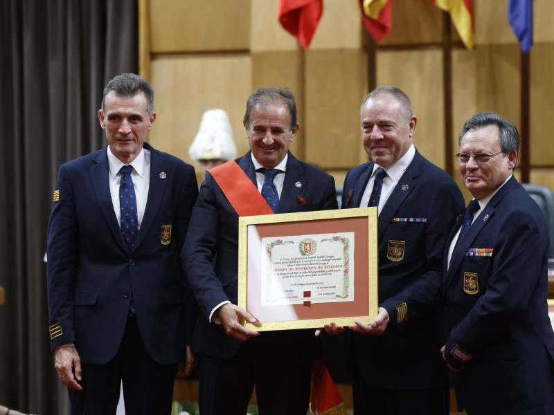 Reconocimiento a los Bomberos de Zaragoza