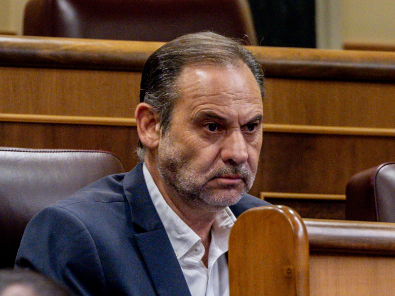 El diputado José Luis Ábalos durante una sesión plenaria, en el Congreso de los Diputados, a 9 de septiembre de 2025, en Madrid (España).