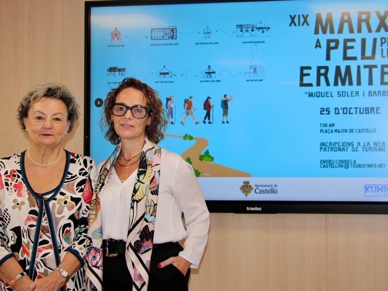 Presentación de la marcha a pie por las ermitas con la concejala Noelia Selma y la viuda de Miquel Soler, Lolín Sol