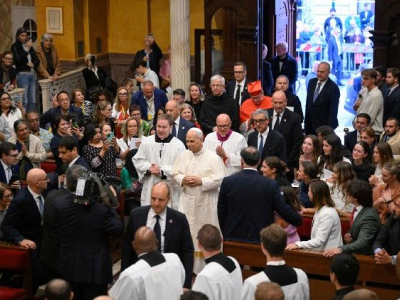 Celebración de las Vísperas en la Domus Australia presididas por el Papa León