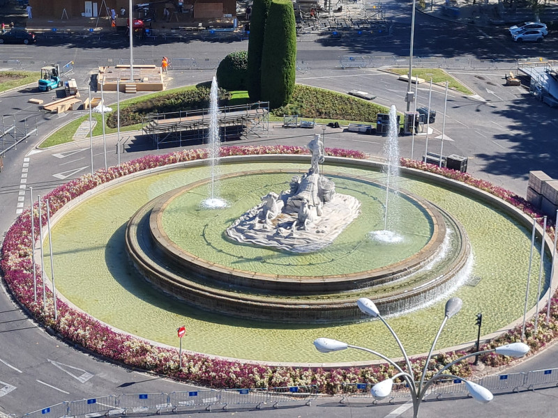 Fuente de Neptuno vista desde el Hotel Palace