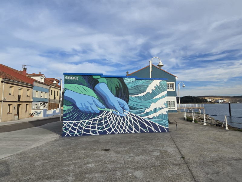 El mural pintado, enmarcado en el poblado de San Juan