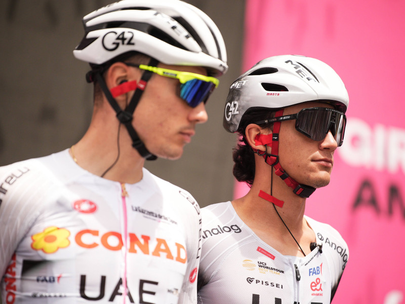 Ayuso tuvo sus mas y sus menos con su compañero Del Toro durante el pasado Giro de Italia.