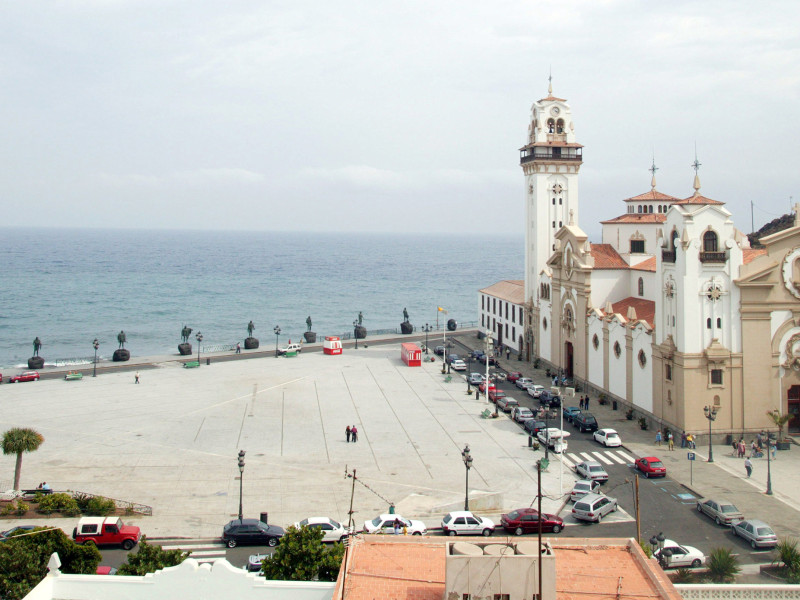 plaza-basilica