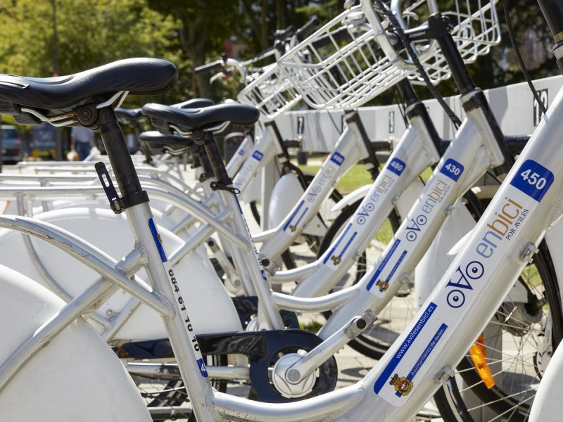 Una imagen de las bicicletas municipales que están en diferentes puntos de retirada en Avilés