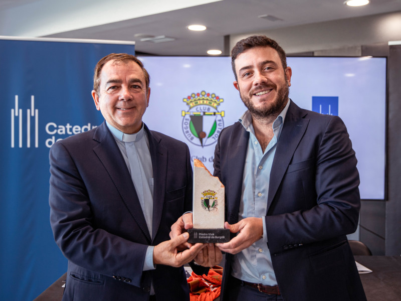 Félix Castro, deán de la Catedral de Burgos, y Diego Martínez, gerente del Burgos CF