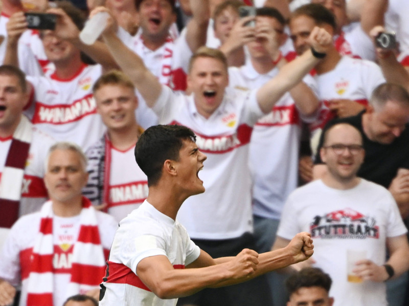 Chema Andrés celebra su gol con la camiseta del Stuttgart.