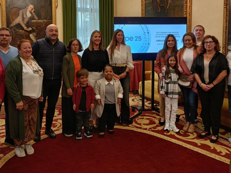Presentación del VIII Congreso Internacional en torno a la Acondroplasia y otras Displasias Esqueléticas con Enanismo (ADEE), que se celebra en Gijón