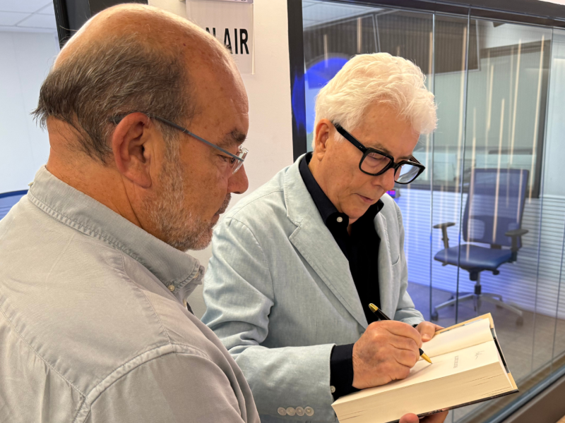 Ángel Expósito y Ken Follett