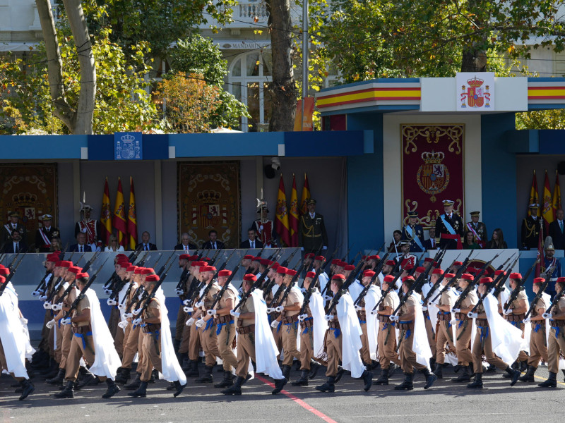 Vista general del desfile de las Fuerzas Armadas con motivo de la Fiesta Nacional