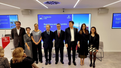 Presentación del proyecto 'Barcelona ante el cambio climático', elaborado por Fundación AXA y la Cámara de Barcelona.El incremento de los episodios de calor extremo supondría una reducción del 14% del PIB per cápita en Catalunya y en Barcelona hacia 2050, según el estudio 'Barcelona ante el cambio climático', elaborado por Fundación AXA y la Cámara de Barcelona.ECONOMIA